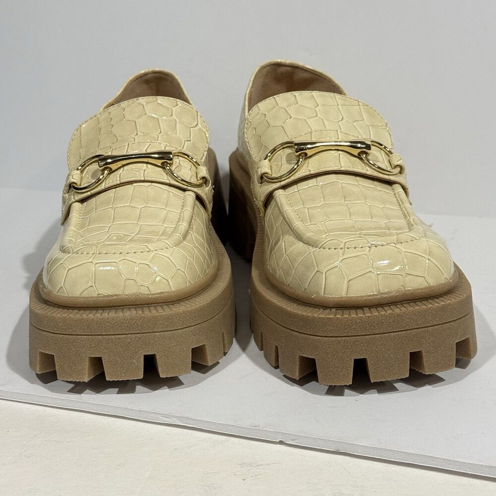Urban Outfitters Loafers Womens 9 Cream Faux Patent Leather Chunky Platform NEW - Picture 14 of 16